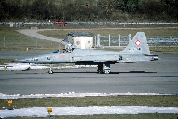 Tiger F-5E J-3039